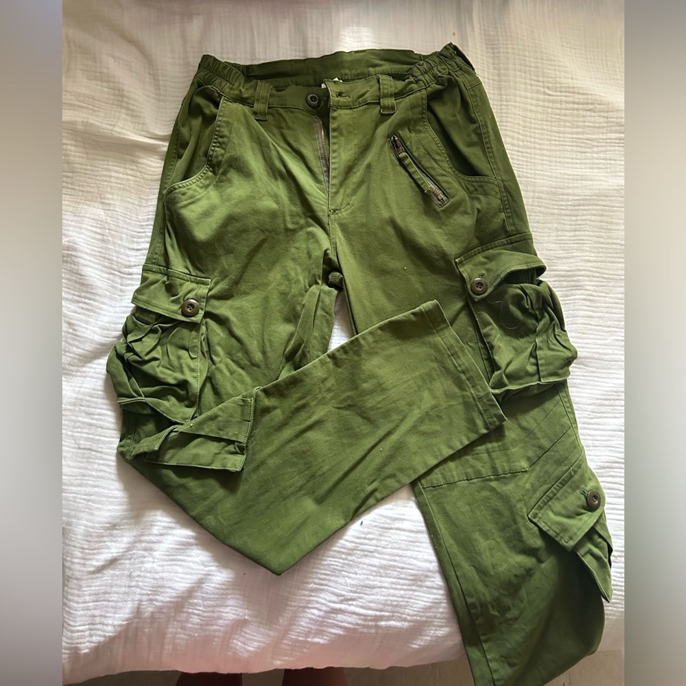green cargo pants